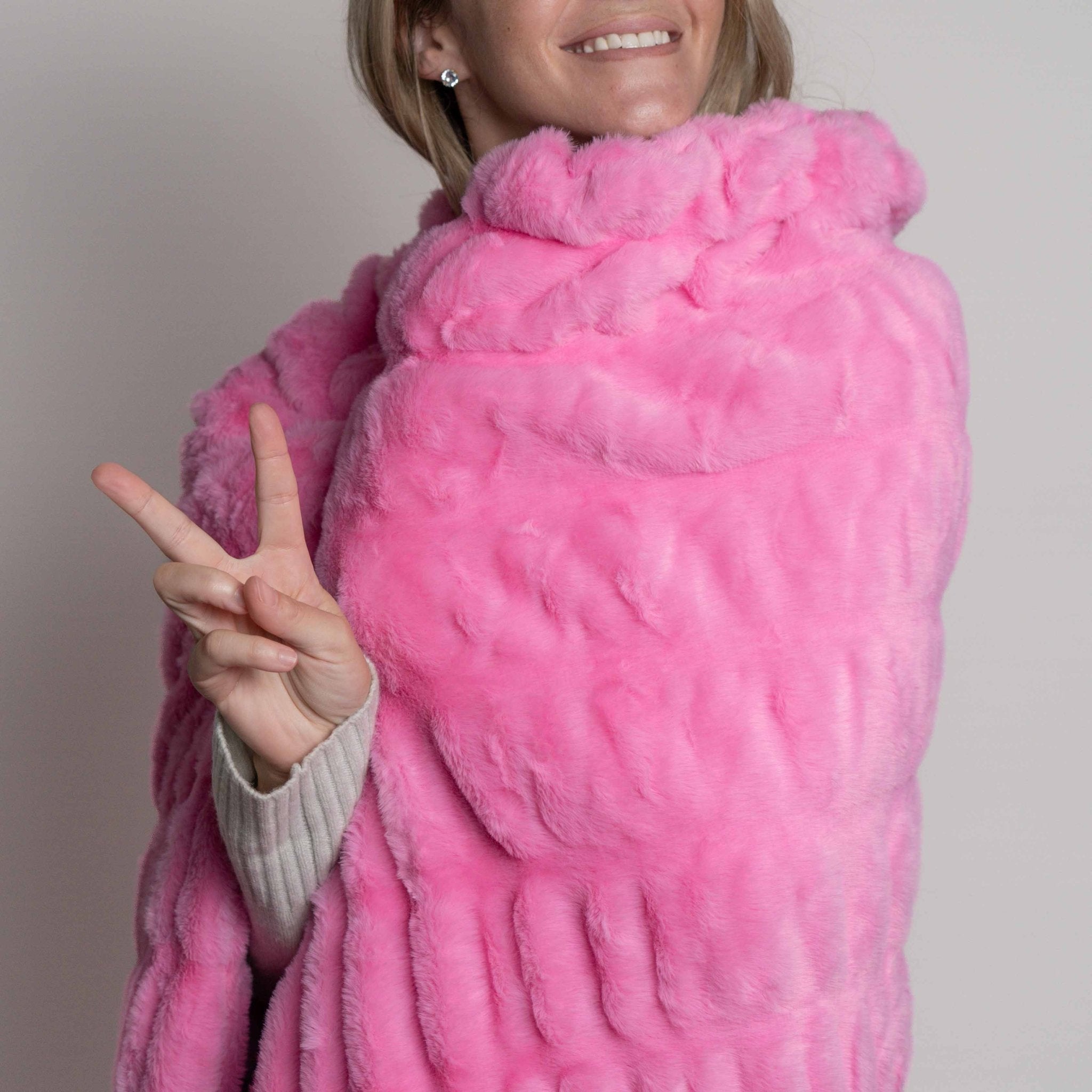 Ripple Faux Fur Blanket - Hot Pink - Sunday Blankets