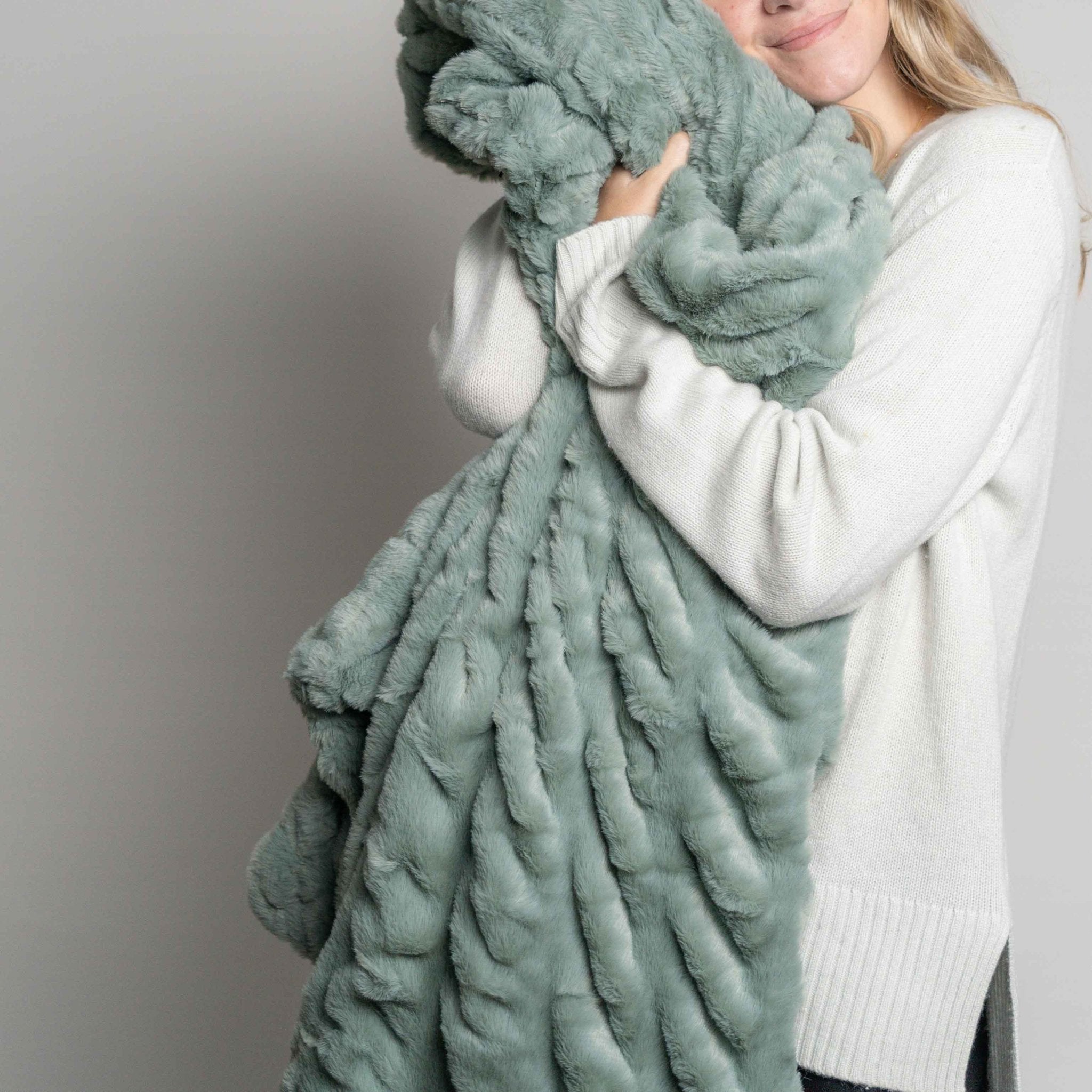 Ripple Faux Fur Blanket - Sage Green - Sunday Blankets
