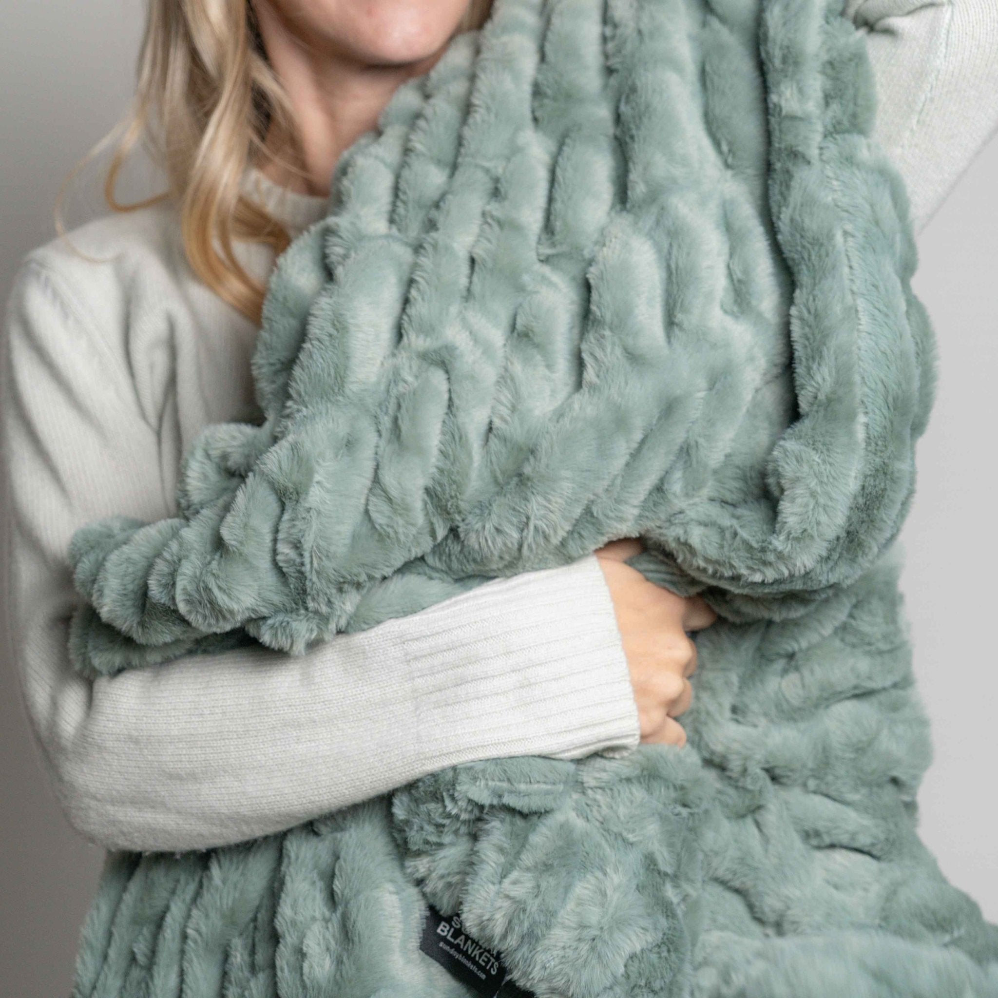 Ripple Faux Fur Blanket - Sage Green - Sunday Blankets
